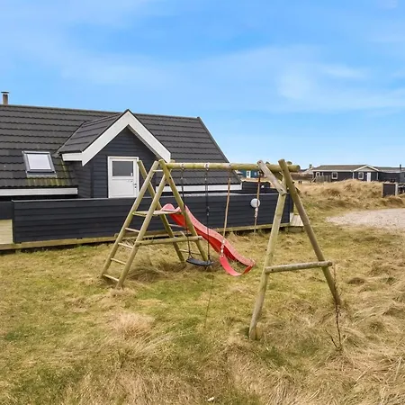 Launo - 300m From The Sea By Interhome