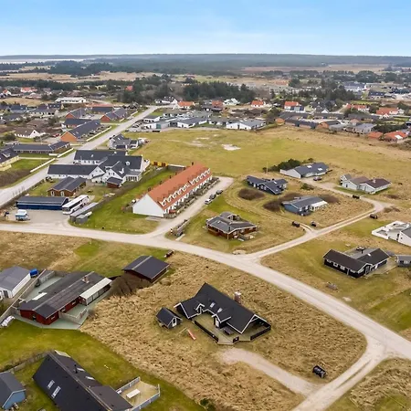 Launo - 300m From The Sea By Interhome